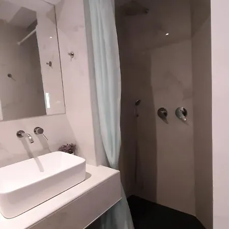 Dorian Apartment