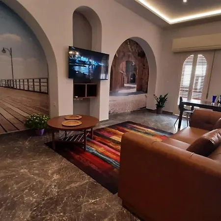 Dorian Apartment *