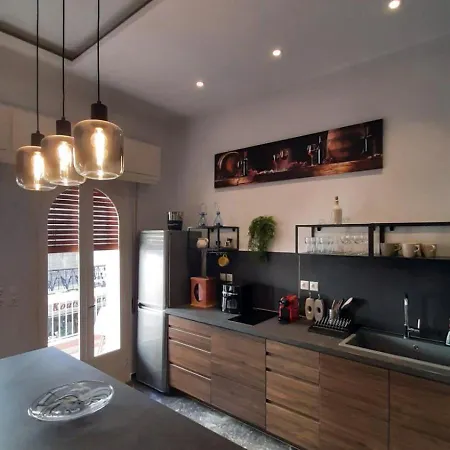 Dorian Apartment